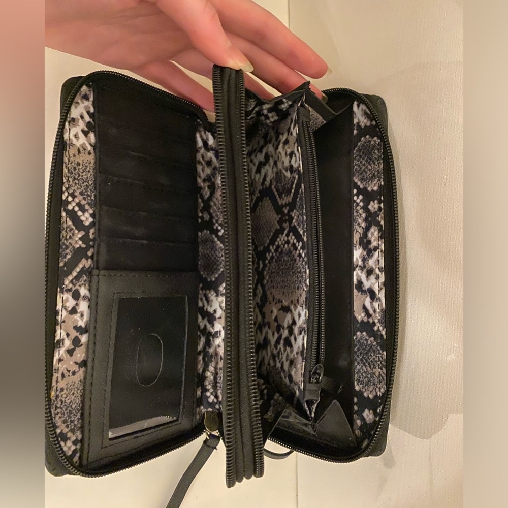 Nicole Miller Black Wallet - Picture 3 of 5
